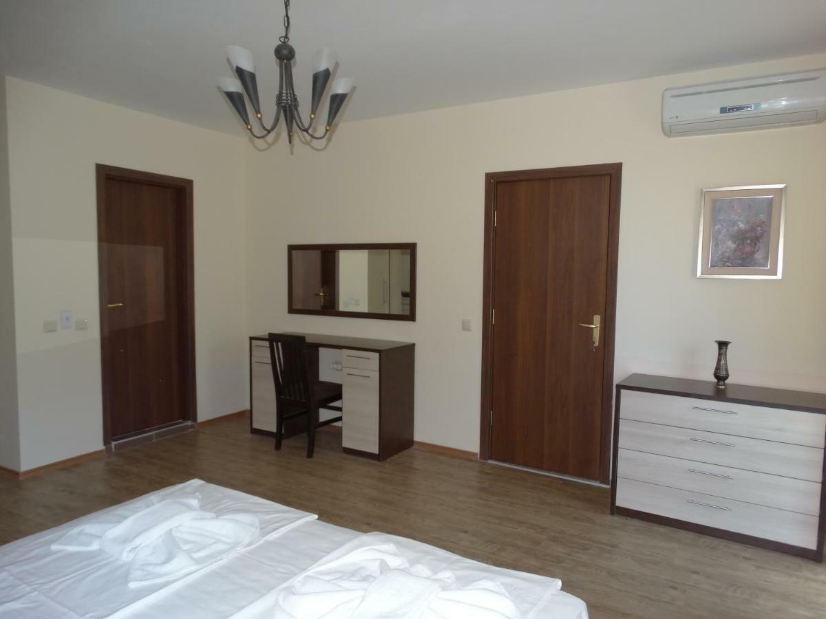 Chateau Del Marina Apart Complex Nesebar Exterior photo